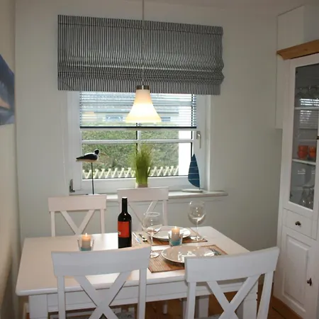 Haus Mare Semesterbostad Nieblum